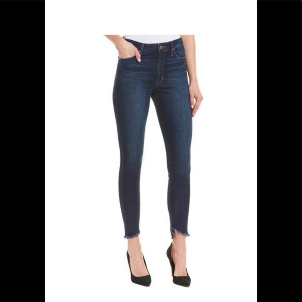 Joes Jeans. Dark wash with cuff fringe. Size 27